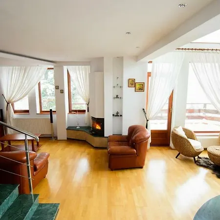 Modern With Beautiful Views To The City * Brasov
