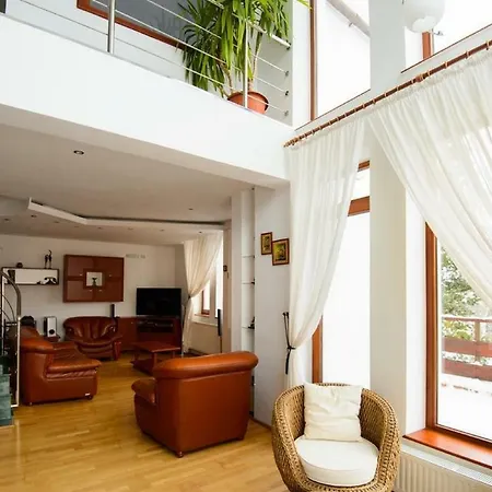 Villa Modern With Beautiful Views To The City Brasov
